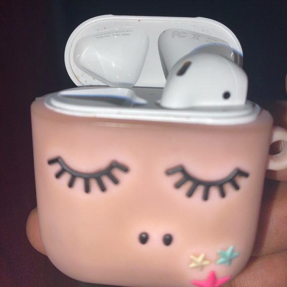 Apple AirPods 2nd gen Missing Right ear - Picture 3 of 5